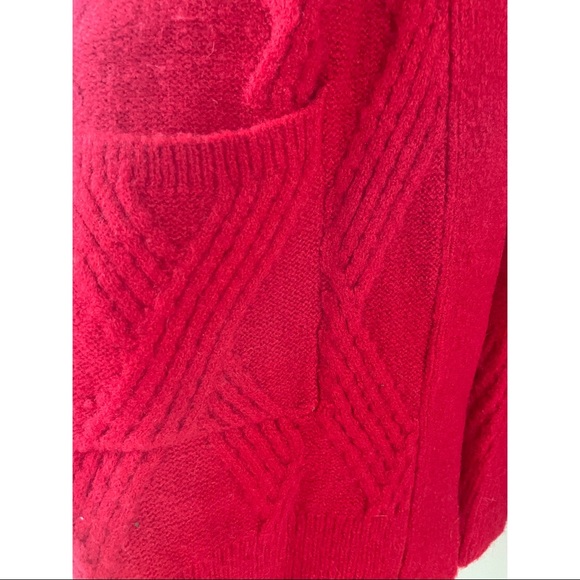 Like new ~ Soft and Red knit cardigan sweater - Picture 4 of 5